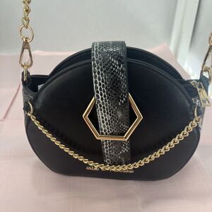 Mia le Farrow Black Nobella Hexagon Purse BRAND NEW